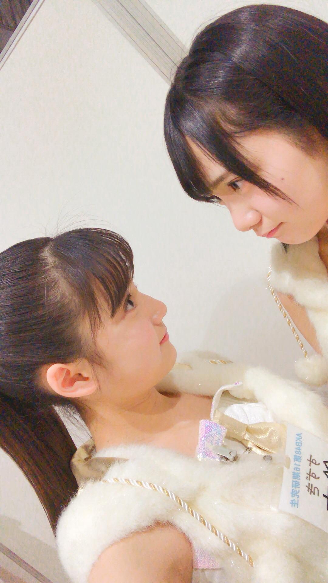 AKB48×Google+2429 	YouTube動画>19本 ->画像>1427枚 