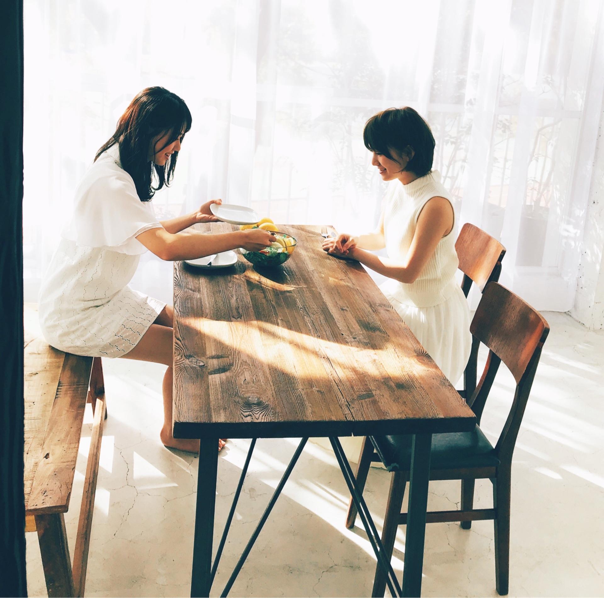AKB48×Google+2429 	YouTube動画>19本 ->画像>1427枚 