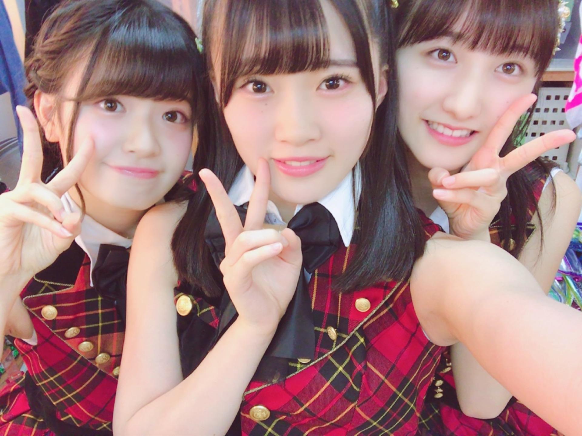 AKB48~Google+2451	YouTube>23{ ->摜>1330 