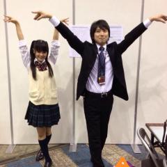 なるちゃんのポーズをマネする会