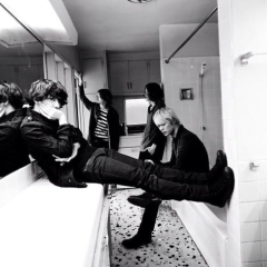 ONE OK ROCK好きな人集まれ〜！！