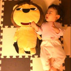 あかざわともき