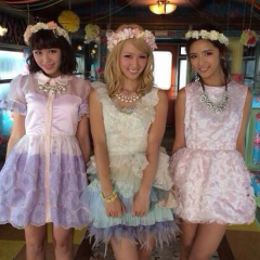 ゆゆのtalk⁄(⁄ ⁄•⁄ω⁄•⁄ ⁄)⁄ﾃﾚﾃﾚ