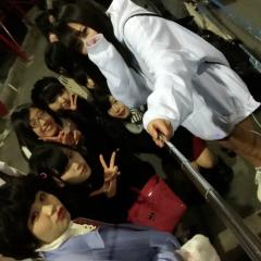 ひ と み 。
