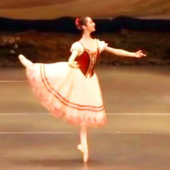 バレエやってる人〜