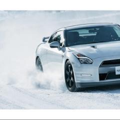 株やってる大学生いませんか？