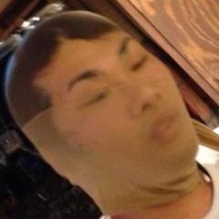 綺麗な顔してるだろ。うそみたいだろ…一応生きてるんだぜ…それで。