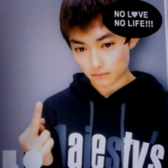 たかやまりょう