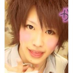 制服コス〜。こんな奴が実は葬儀屋さん。