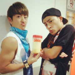 リーダーと最年少による爆笑トーク