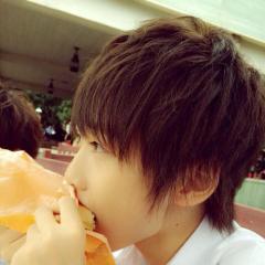 甘えさせてくれるお姉様いませんか？18歳です