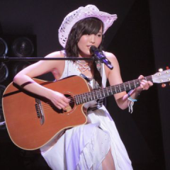 山本彩です
