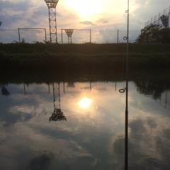 川釣りしてる人？💞