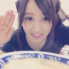 ⊿46 鼻の下伸びてます