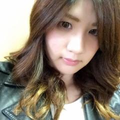 てる