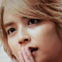 手越祐也について教えてほしい。