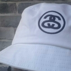 Akiと変な仲間たち