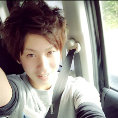 よっすぃーのお部屋😏