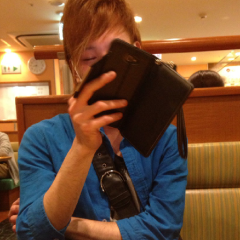 メイドカフェお兄さん