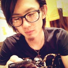 曲作ってますd(^_^o)