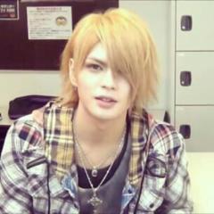 ←こんな感じのイケメン探し(⃔ *`꒳´ * )⃕↝