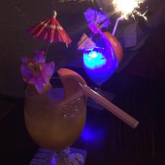 大久保にあらハワイアンバー