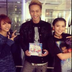 (3)Ｅ-girIsLOVEな人〜❗️集まれ〜💙💛💜❤️