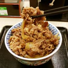 多摩川でビール