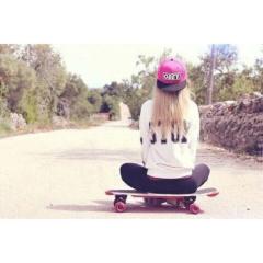 暇なひとはなそー