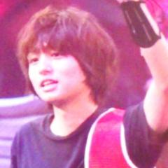 伊野尾慧