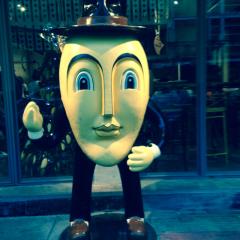 こいつに話しかけてやってくれ！