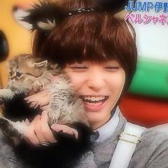 伊野尾慧（也）