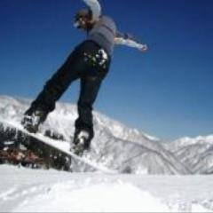 スーツのトモヤです。