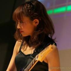Kaoru_guitar