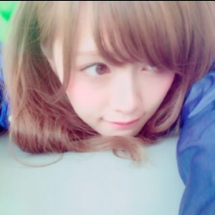 白 石 麻 衣 (乃木坂46)