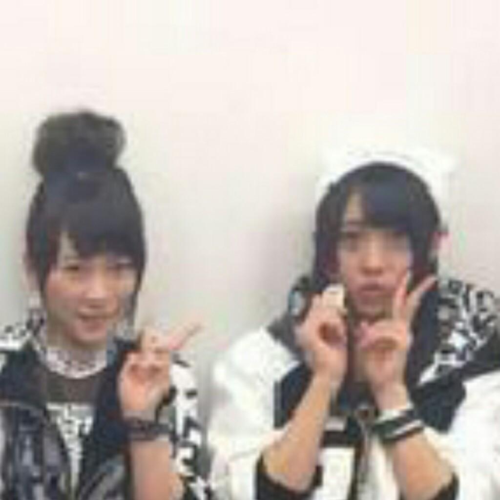 川栄李奈と木崎ゆりあ