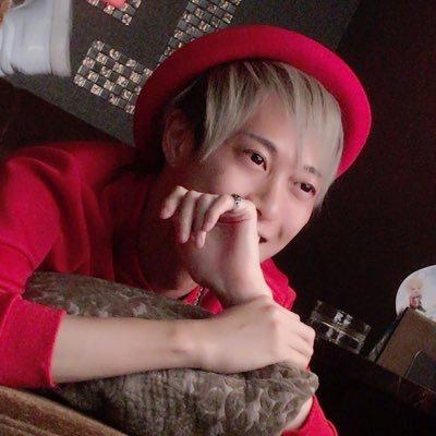 紅月 暁