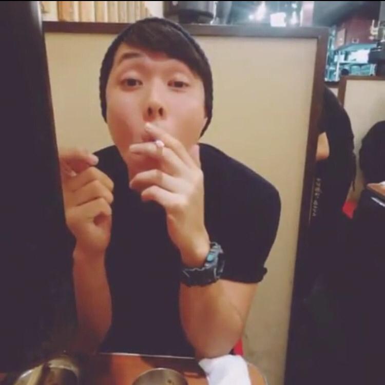 エビなのに海老食えん男