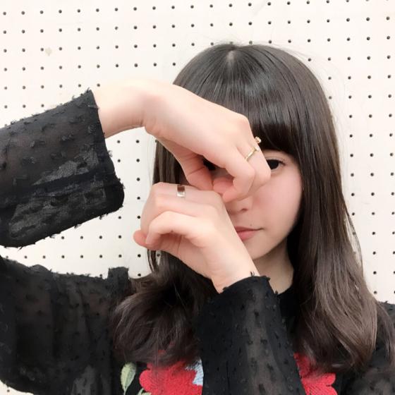 みひー⊿つんつん