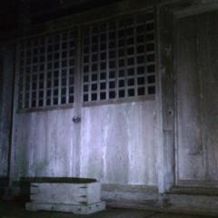 心霊スポット好きな人