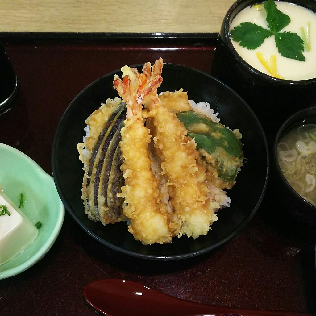 しめじくん