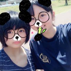 由 奈