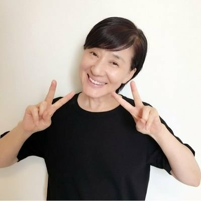 松居マナ(松居一代応援団)