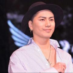 ✓ HIROOMI TOSAKA