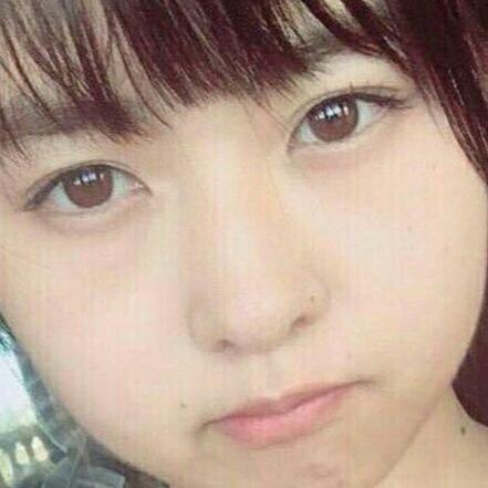 よー