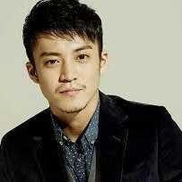 俺は「交代人格27番目」の尾崎涼太と申します。ヨロシク