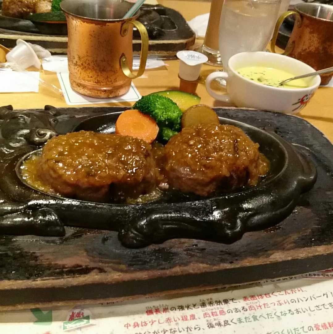 トムキ