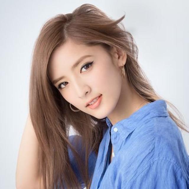 藤井萩花