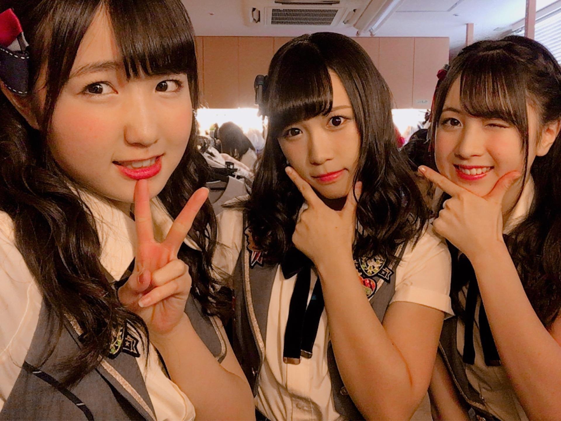 ★欅坂46平手ﾛｯｸｽﾀｰ友梨奈「ｽﾃｰｼﾞ上のHIRATEは入ってるからｽﾃｰｼﾞ中のHIRATEの話を聞きたいときは衣装を用意して」地下売上議論22150★ 	YouTube動画>10本 ->画像>382枚 