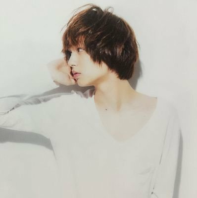 伊野尾慧